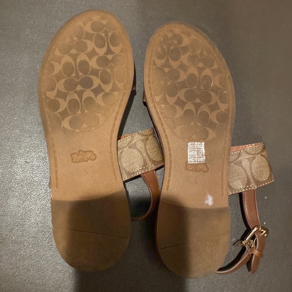 Coach Henry Sandal - Picture 2 of 4